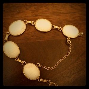 White indented stone gold bracelet
